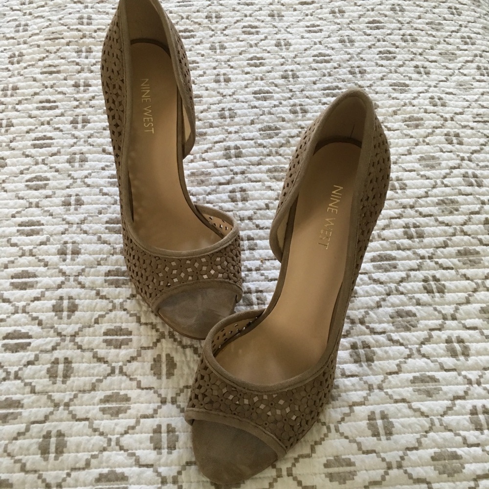 Suede heels NWT